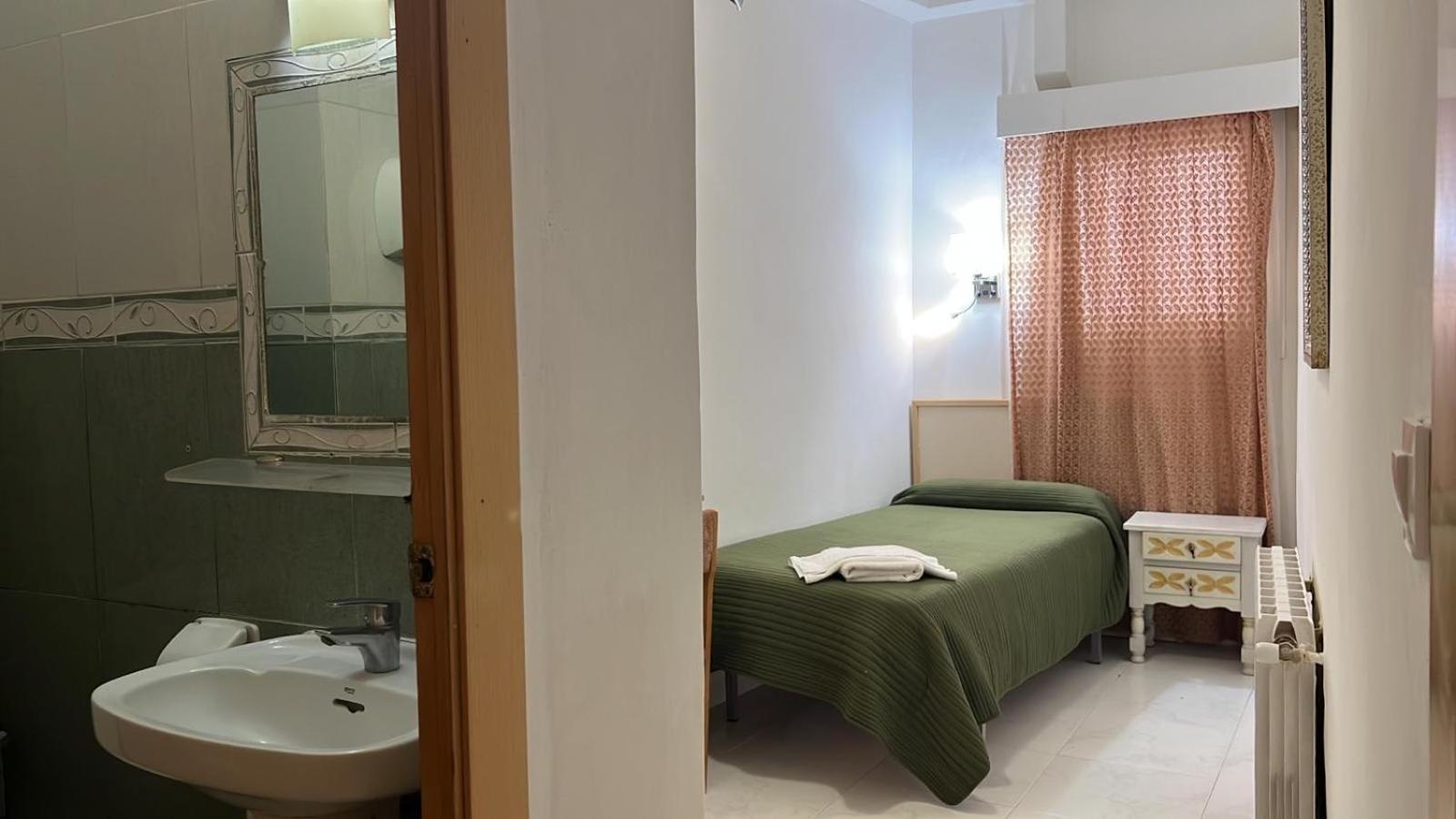 Alhambra Hostal